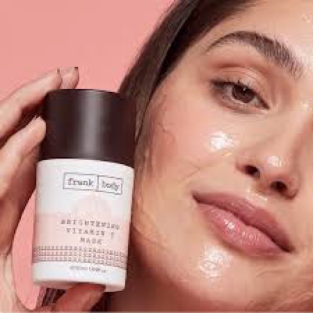 21 - NEW - FRANK BODY brightning vitamin C mask